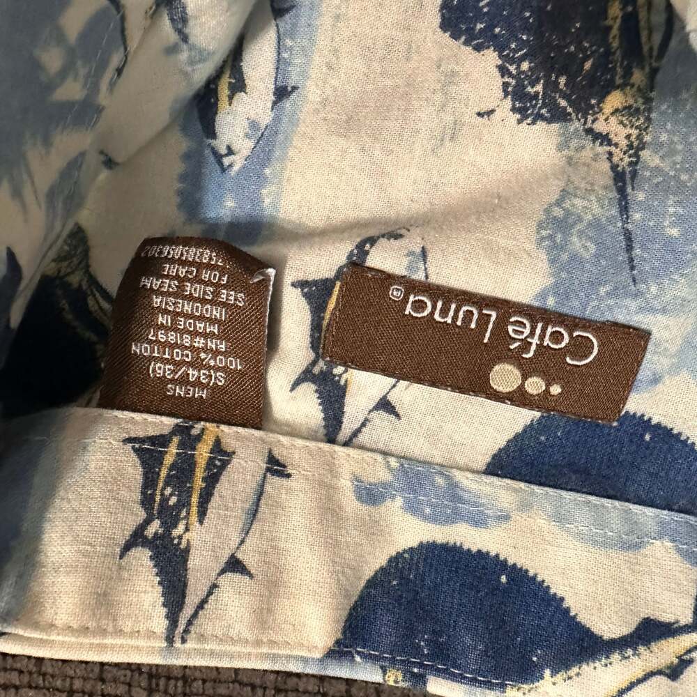 Cafe Luna Men's Tropical Fish Button Down Shirt - Picture 4 of 7